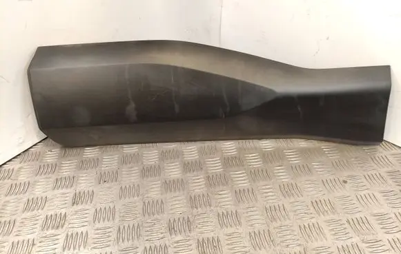 Rear door trim (molding)