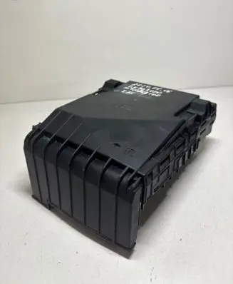 Volkswagen Touran I Fuse module 1K0937124K 014189861