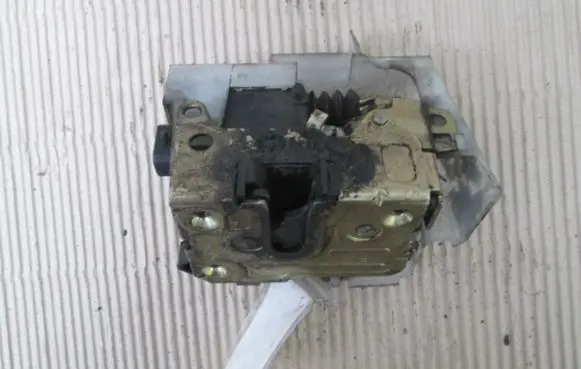 Renault Scenic I Front door lock