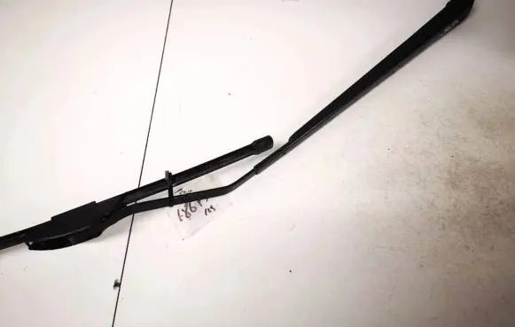 Toyota Corolla Verso AR10 Front wiper blade arm