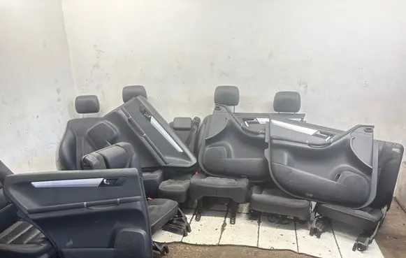 Mercedes-Benz R W251 Interior set 397869003 1097340 282398A1