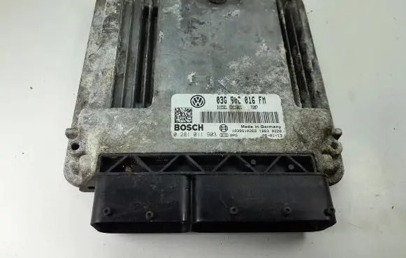 Audi A3 S3 8P Engine control unit/module 03G906016FM 0281011903 1039S10269