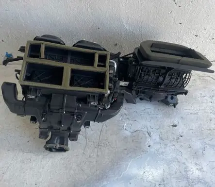 Jeep Wrangler Interior heater climate box assembly housing 68312947AB 20180803