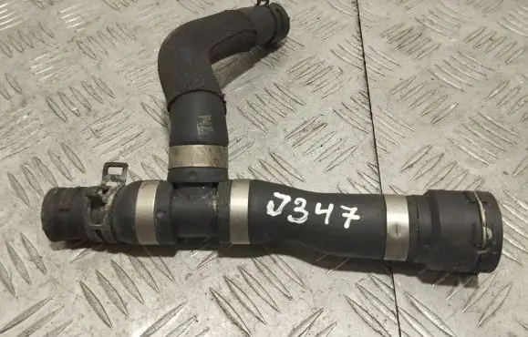 Mercedes-Benz CLS C218 X218 Engine coolant pipe/hose