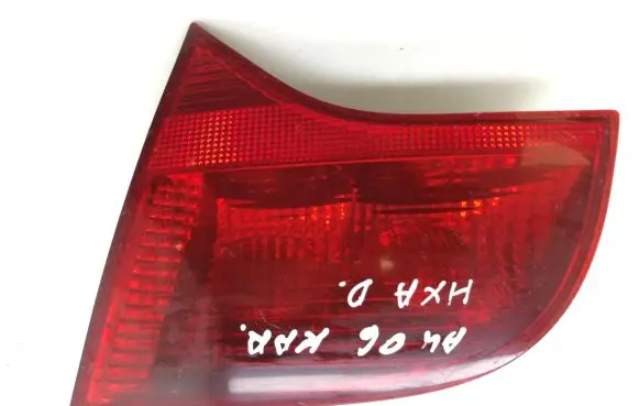 Audi A4 S4 B7 8E 8H Tailgate rear/tail lights 8E9945094