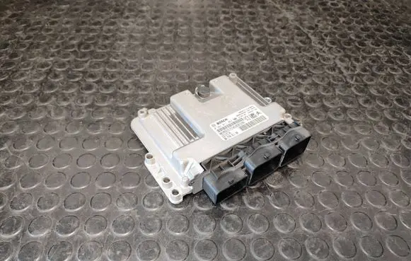 Citroen C4 II Engine control unit/module 0281017862 9677031180