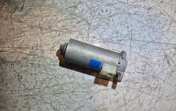 BMW 3 E90 E91 Seat adjustment motor 0130002630 P01176101 090606F