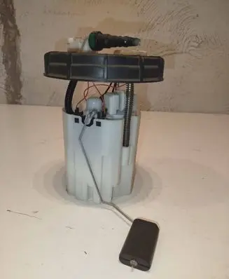Renault Twingo III In-tank fuel pump 0580200519 172024944R 1634700294