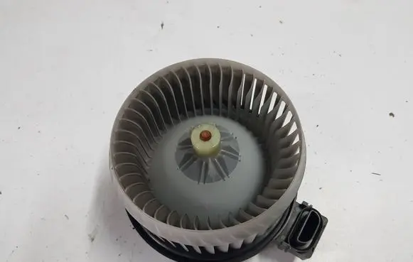 Toyota Yaris Heater fan/blower 
