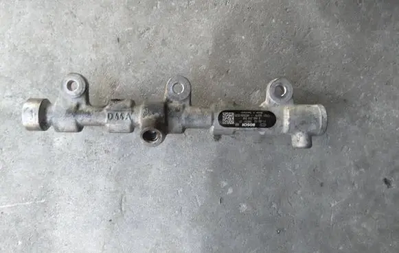 Renault Master III Fuel main line pipe 175215697R H8200912225 0445214258
