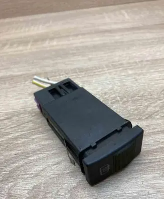 Audi A4 S4 B5 8D Windscreen/window heater switch 4D0941503B WITHPLUG
