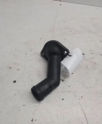 Volkswagen Golf IV Engine coolant pipe/hose 038121121D