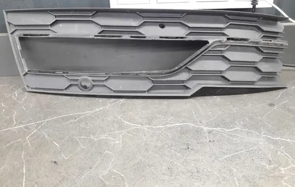 Skoda Octavia Mk4 Front bumper lower grill 5e3807681