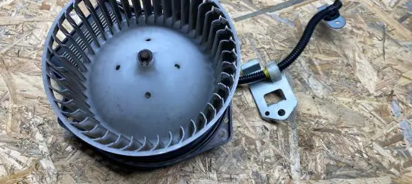 Mitsubishi Lancer Heater fan/blower 5027253170 049069A