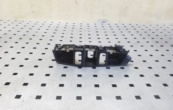 Volkswagen Touareg II Front bumper mounting bracket 7P6807184F