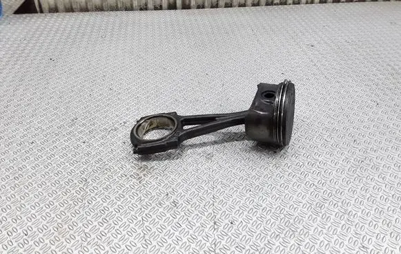 Opel Corsa C Piston with connecting rod