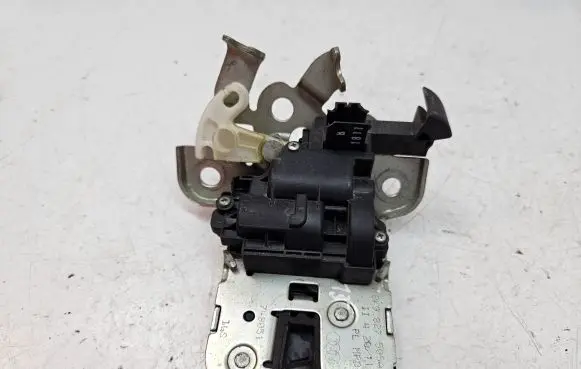 Audi A5 8T 8F Tailgate/trunk/boot lock/catch/latch 8K9827505A