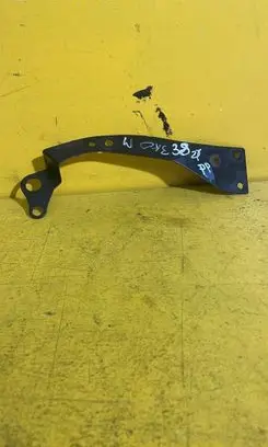 Audi A4 S4 B7 8E 8H Radiator support slam panel bracket 