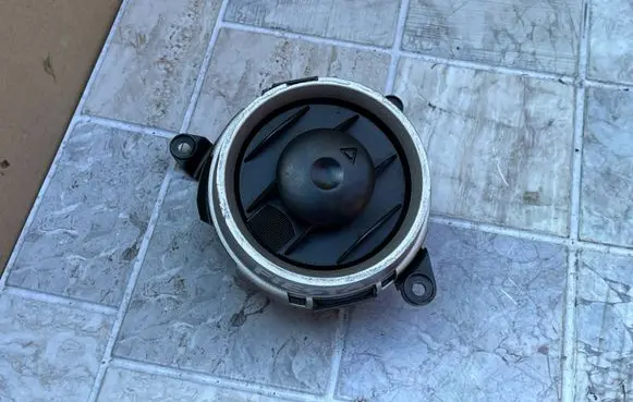 Ford Fiesta Dash center air vent grill 2S6HA018B09AEW