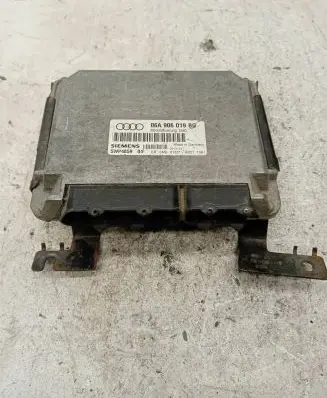 Audi A3 S3 8L Engine control unit/module 06A906019BG 5WP4859