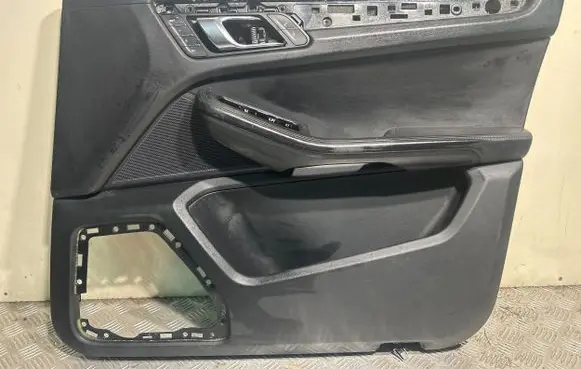 Porsche Macan (95B) Front door card panel trim 95B867012