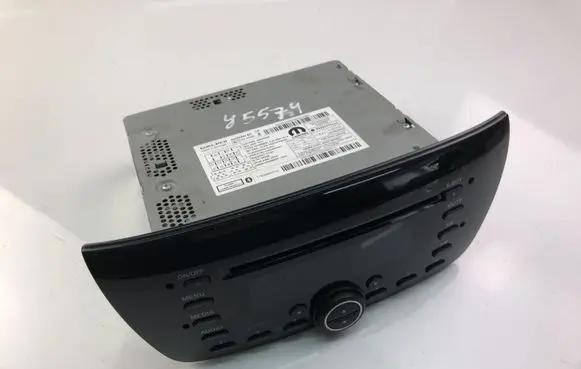 Opel Combo D Radio/CD/DVD/GPS head unit 0520465460