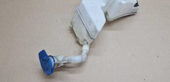 Volkswagen Touran I Windshield washer fluid reservoir/tank 1T0955453D 1T0955453E