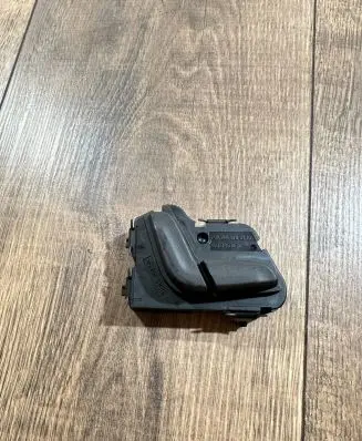 Mercedes-Benz C W204 Seat control switch A2048708910 03463870