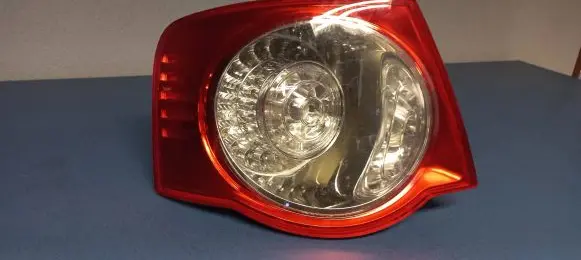 Volkswagen Jetta V Rear/tail lights 983131
