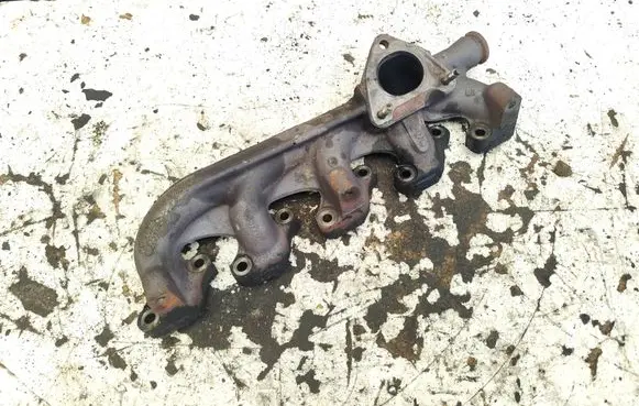 Volvo V70 Exhaust manifold 30637797