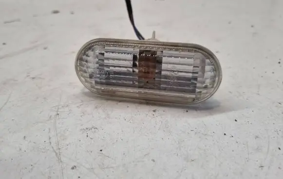 Ford Focus Front fender indicator light 4M5A13K309AA 0800AEFER