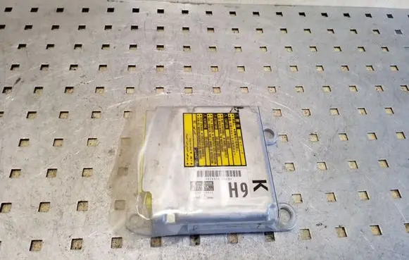Toyota RAV 4 (XA20) Airbag control unit/module 8917042160 1523006912