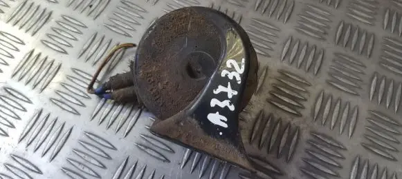 Audi A4 S4 B5 8D Horn signal 0092018