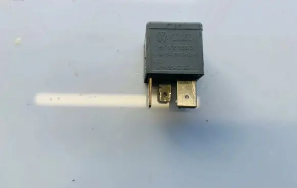 Volkswagen Fox Other relay 191906383c v23134b55x216