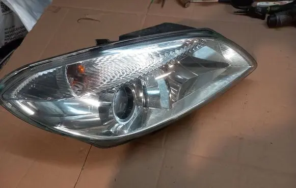 Skoda Fabia Mk2 (5J) Headlight/headlamp 