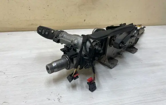Seat Leon (5F) Steering wheel axle 5Q1419502