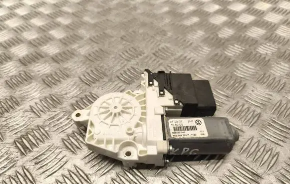 Volkswagen Golf V Rear door window regulator motor 1K0959703P