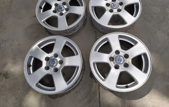 Volvo V50 R15 alloy rim 30714962
