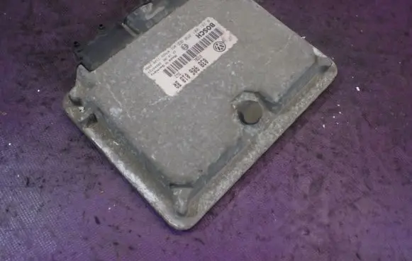 Skoda Octavia Mk1 (1U) Engine control unit/module ECU 038906018BR