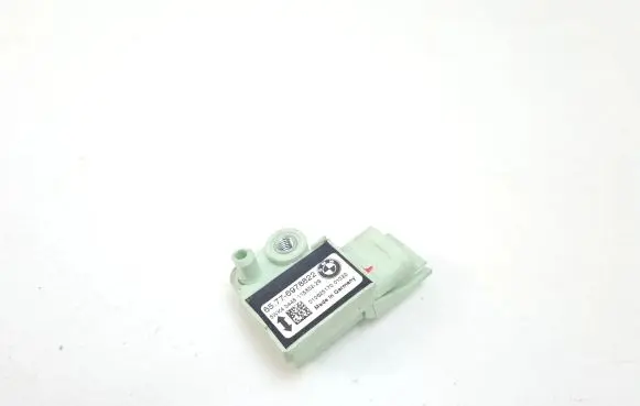 BMW 5 E60 E61 Airbag deployment crash/impact sensor 6978822 65776978822