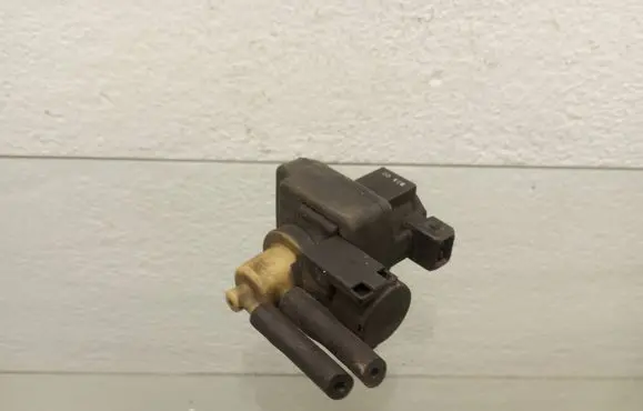 Renault Scenic II - Grand scenic II Turbo solenoid valve 8200486264