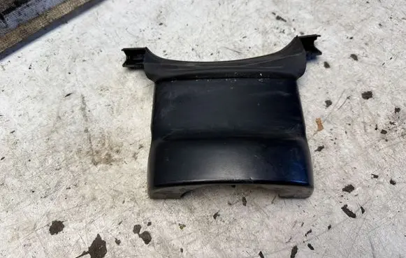 Volkswagen Golf V Steering wheel column trim 1K0858560