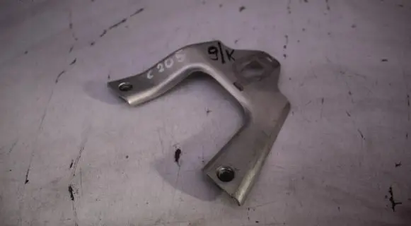 Mercedes-Benz C W205 Radiator mount bracket