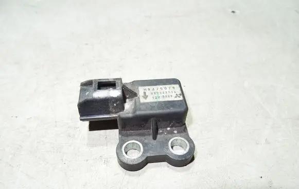 Mitsubishi Outlander Airbag deployment crash/impact sensor MR475078