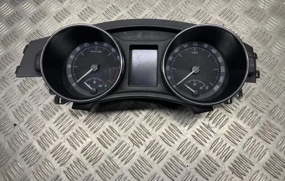 Skoda Superb B6 (3T) Speedometer (instrument cluster) 3T2920911E V0009000 1052507991
