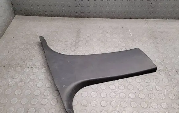 BMW 3 E90 E91 (B) pillar trim (bottom) 7058338