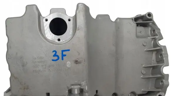 Volkswagen PASSAT B5.5 Oil sump 06B103601CG