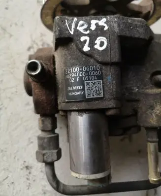 Toyota Corolla Verso AR10 Fuel injection high pressure pump 221000G010