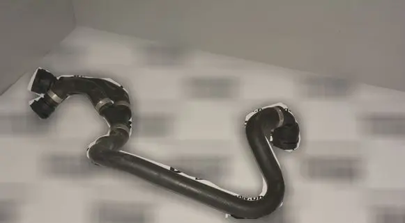 BMW 5 F10 F11 Engine coolant pipe/hose 7619686