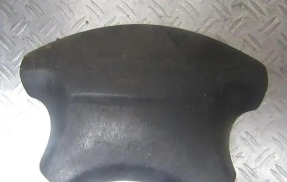 Subaru Impreza I Steering wheel airbag